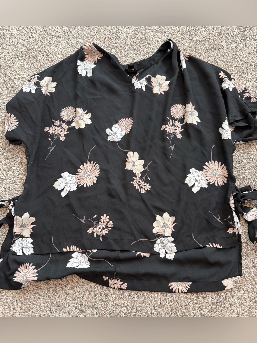 Large Worthington V-Neck Blouse Black Floral Relaxed Fit Ties Pleated Neck Sheer